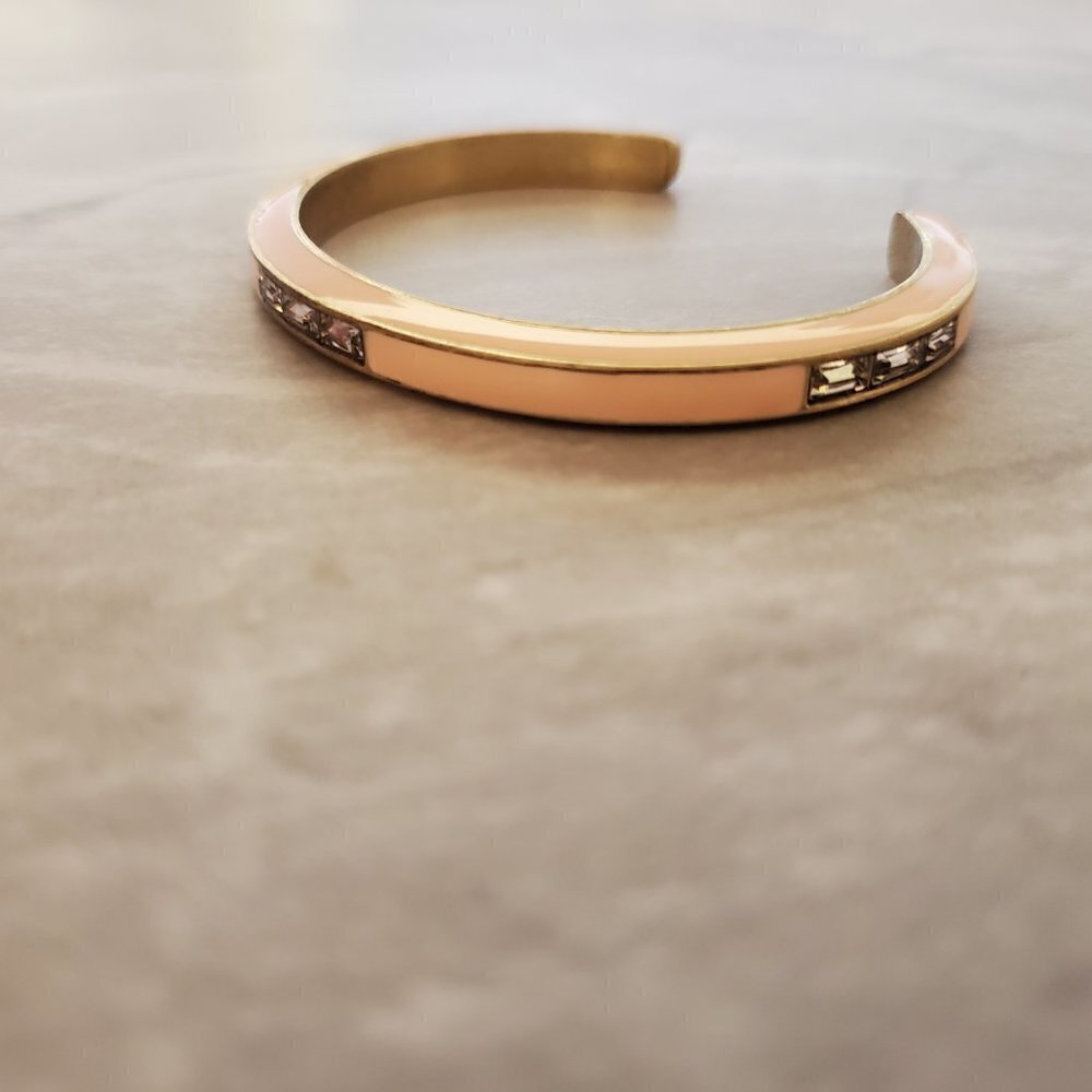 🎀 J.Crew Light Blush Rhinestones Crystal Enamel Cuff Bracelet 🎀 - Picture 2 of 10
